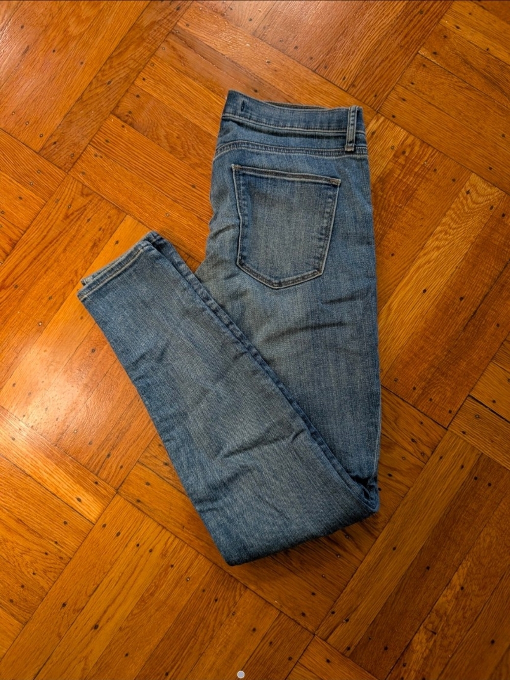 GAP True Skinny Jeans Medium Wash 29L